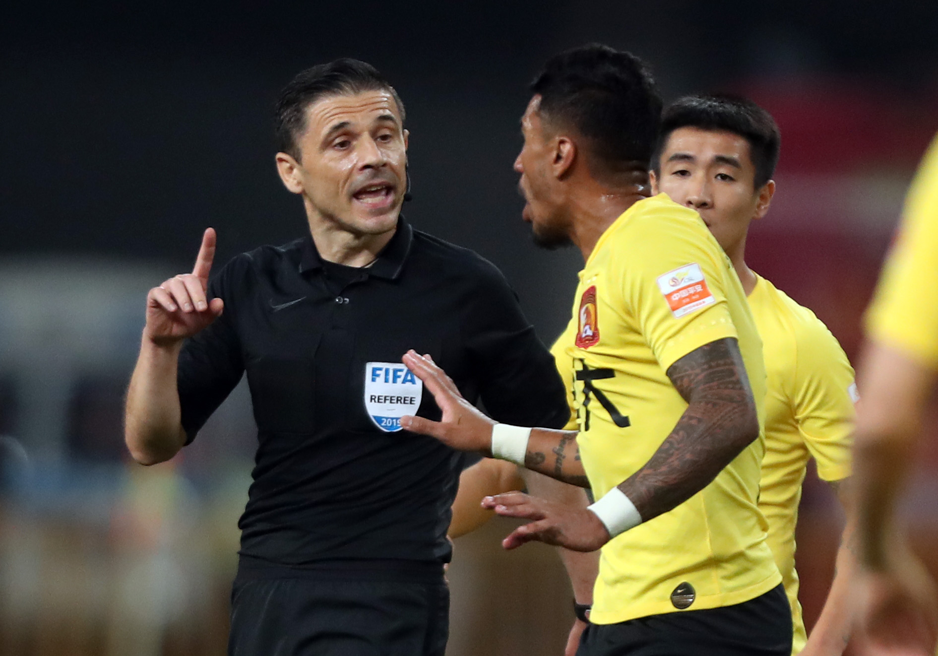 BB体育-那不勒斯迎中超关键赛，今晚完成体检，话题不断，赛程密集仍需轮换的简单介绍-BB体育